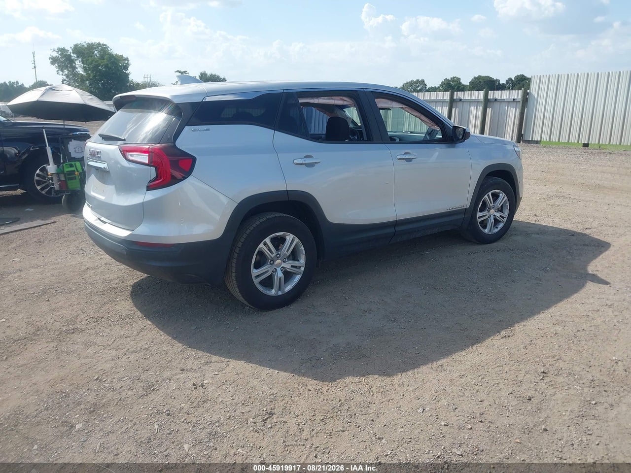 2022 GMC TERRAIN FWD SLE · 4/11