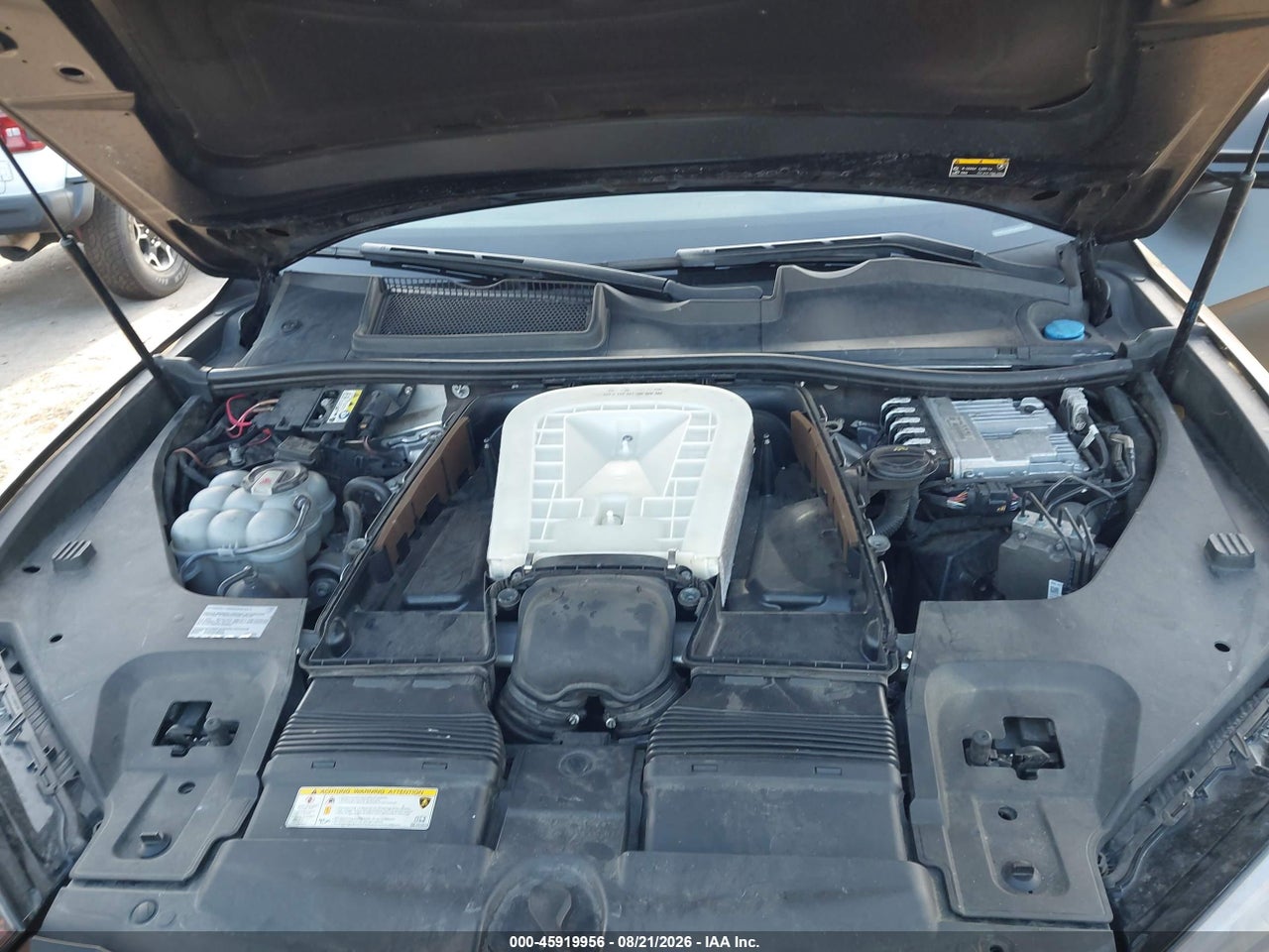 ZPBUA1ZL4KL****** · 2019 LAMBORGHINI URUS   · 10/11