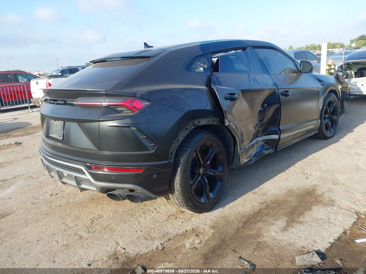 ZPBUA1ZL4KL****** · 2019 LAMBORGHINI URUS   · 4/11