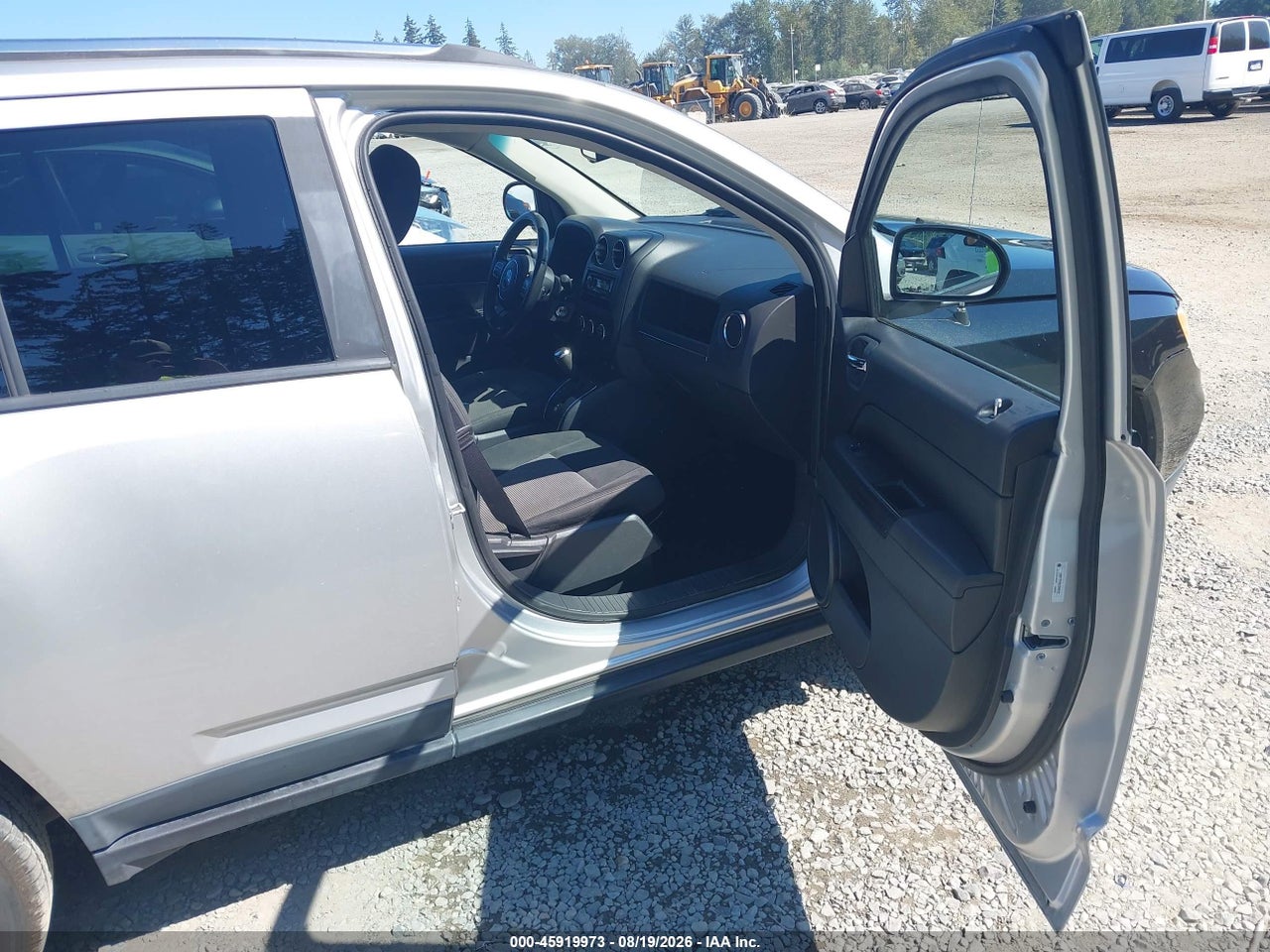 2011 JEEP COMPASS · 5/11