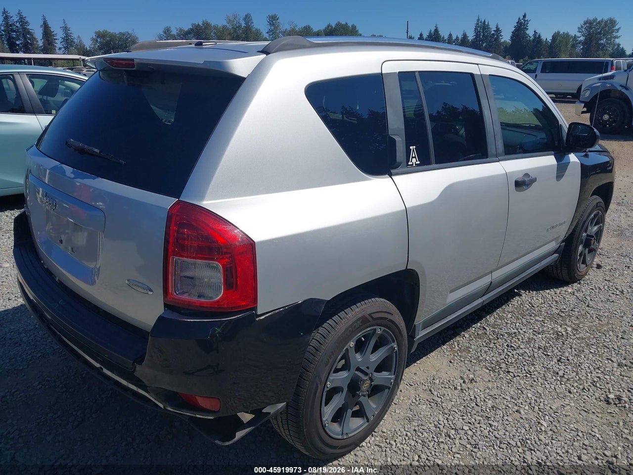 2011 JEEP COMPASS · 4/11