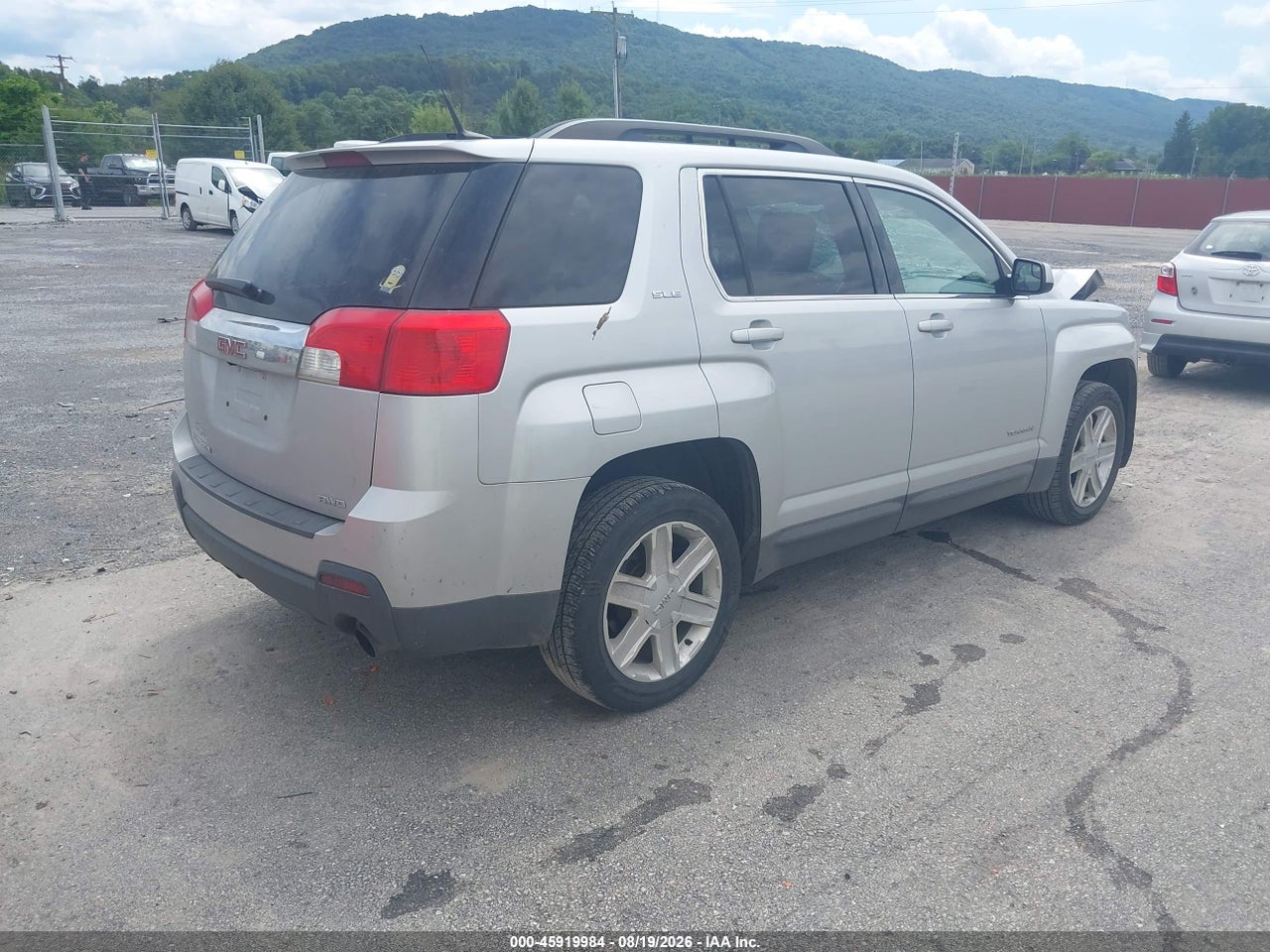 2012 GMC TERRAIN SLE-2 · 4/11