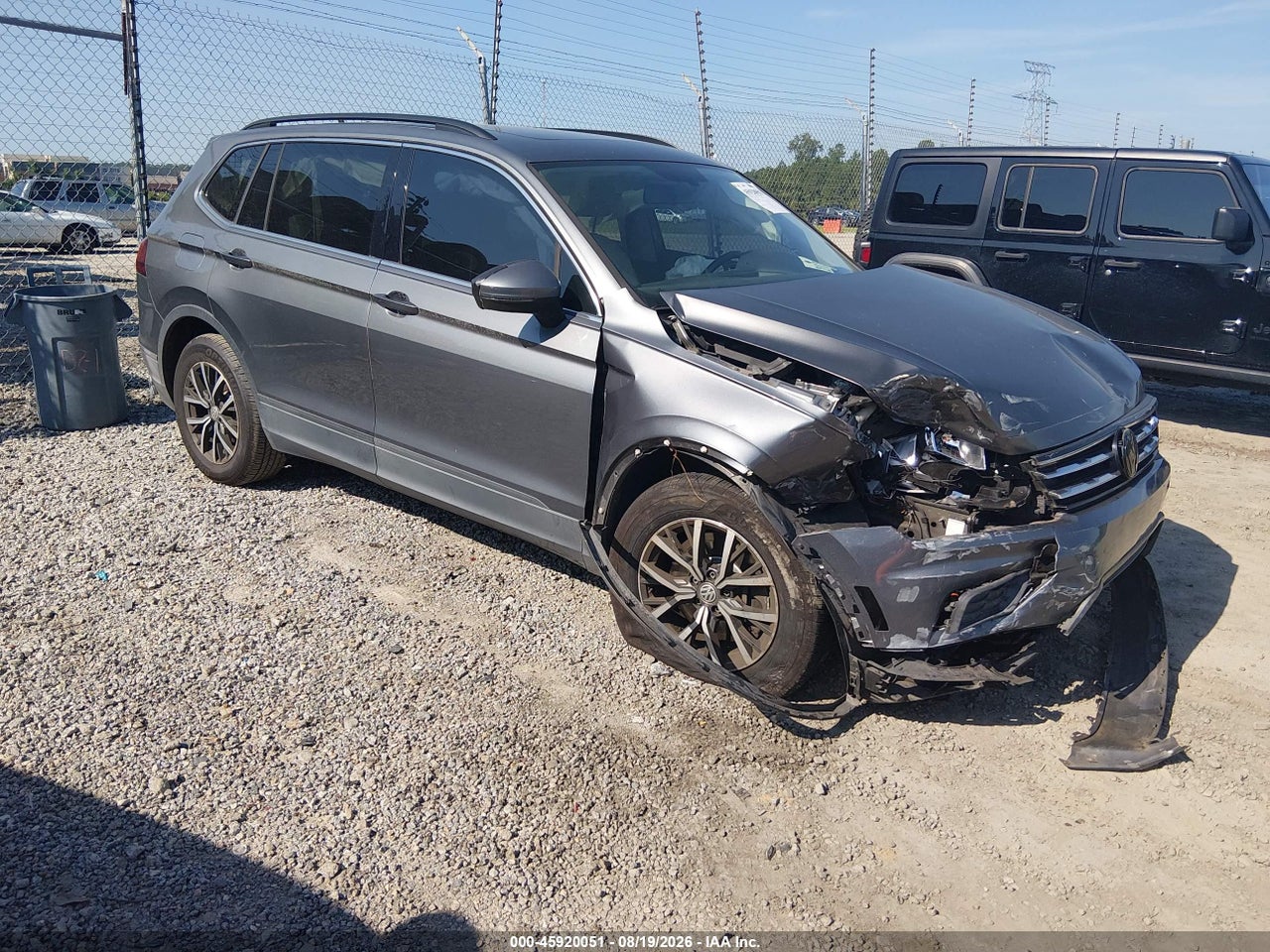 3VV3B7AX8KM****** · 2019 VOLKSWAGEN TIGUAN 2.0T SE/2.0T SEL/2.0T SEL R-LINE/2.0T SEL R-LINE BLACK
