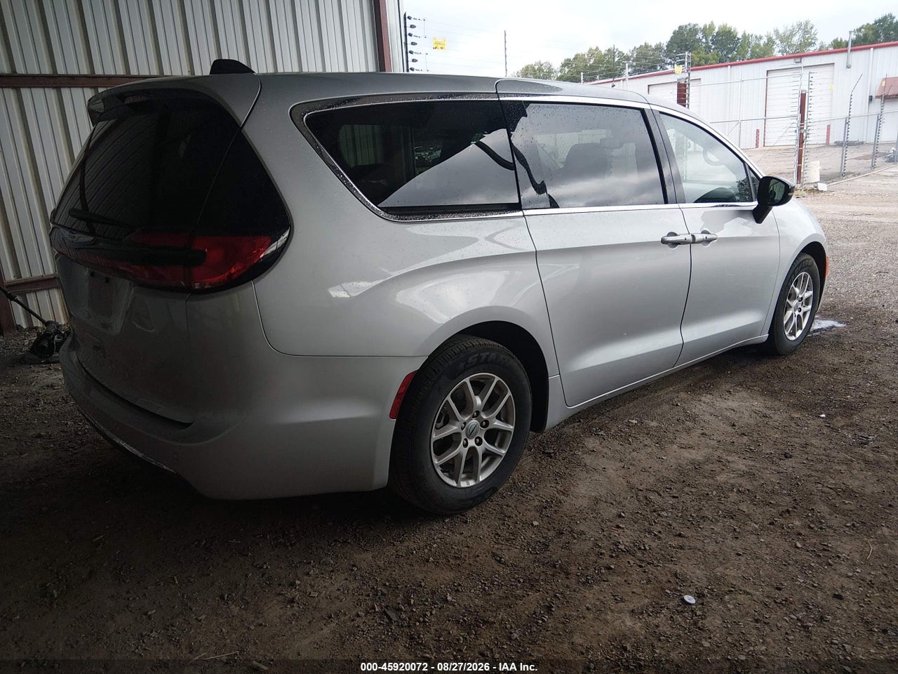 2024 CHRYSLER PACIFICA TOURING L · 4/11