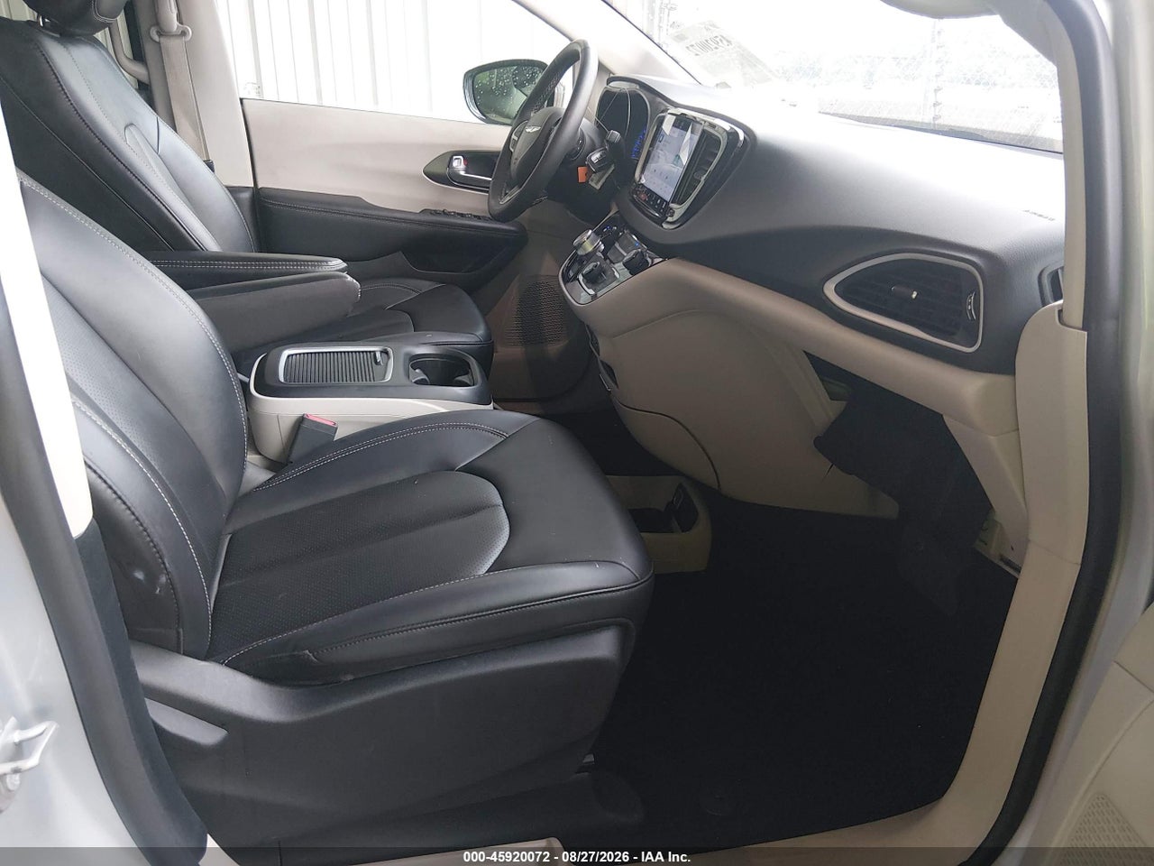 2024 CHRYSLER PACIFICA TOURING L · 5/11