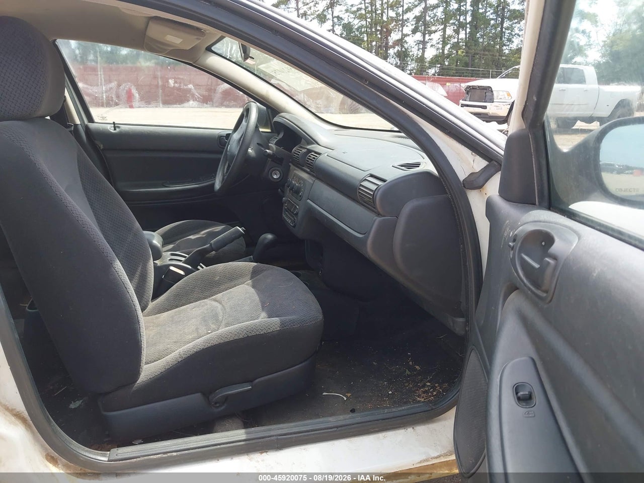 2005 DODGE STRATUS SXT · 5/10