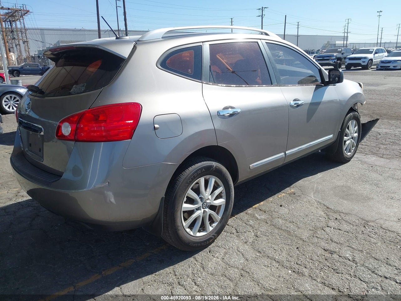 2015 NISSAN ROGUE SELECT S · 4/11