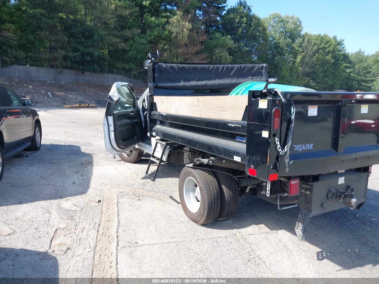 2026 GMC SIERRA 3500 HD CHASSIS PRO · 3/4