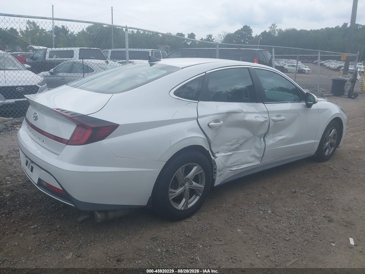 2021 HYUNDAI SONATA SE · 4/11