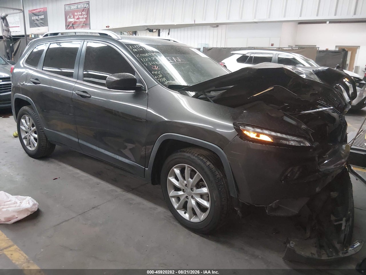 1C4PJMDB3GW****** · 2016 JEEP CHEROKEE LIMITED