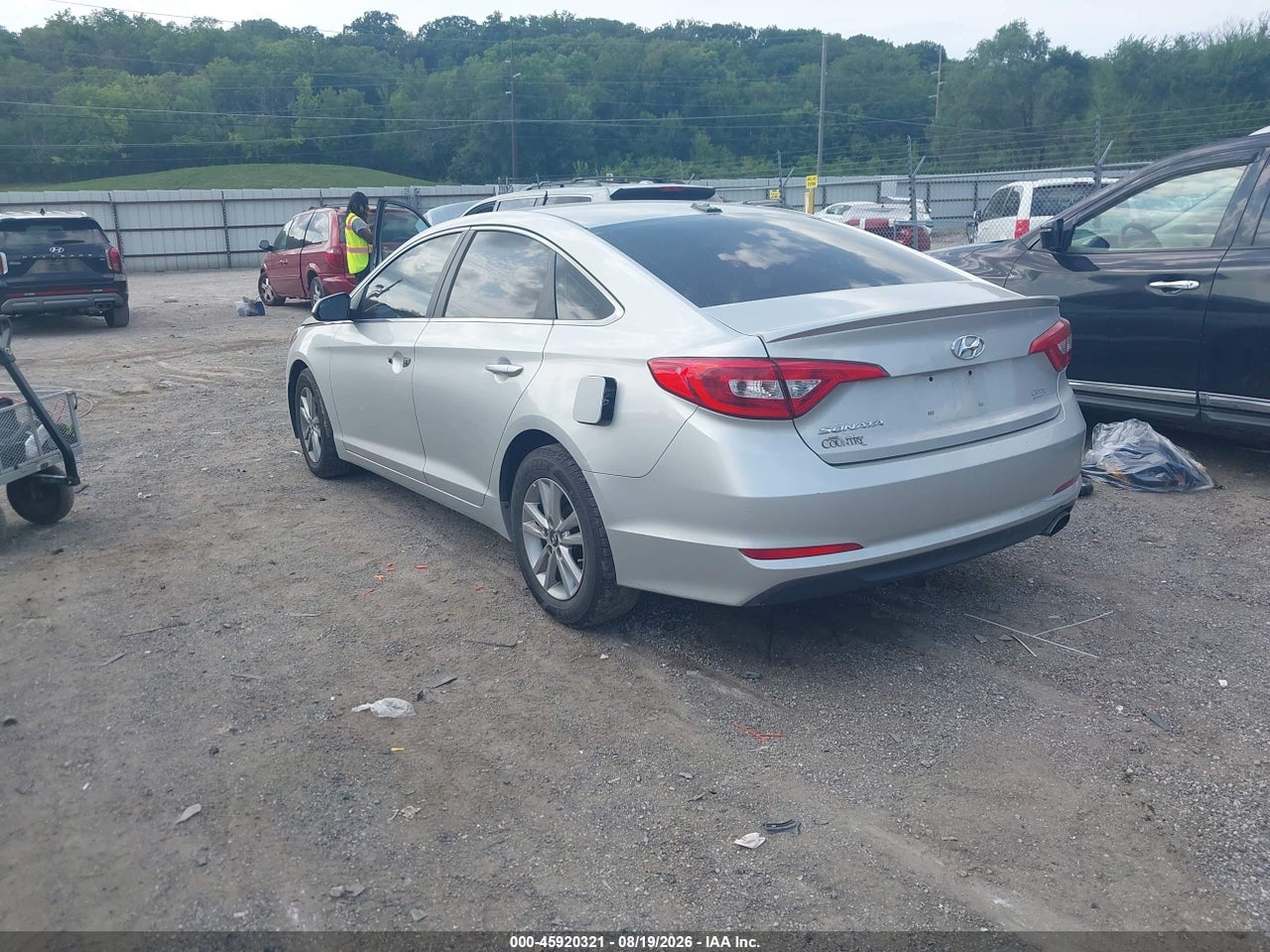 2016 HYUNDAI SONATA · 3/10
