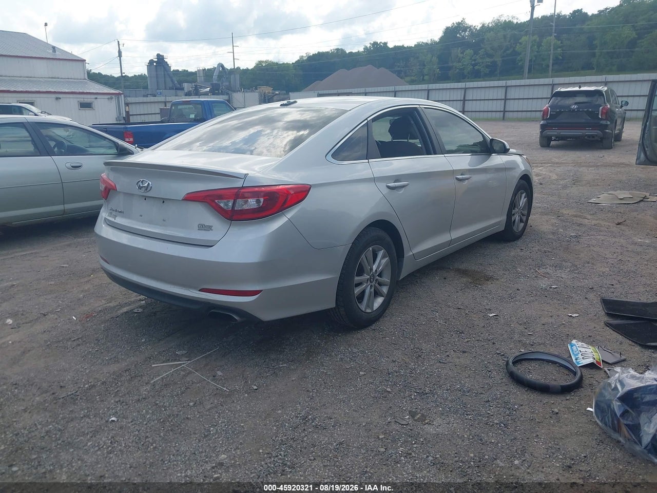 2016 HYUNDAI SONATA · 4/10