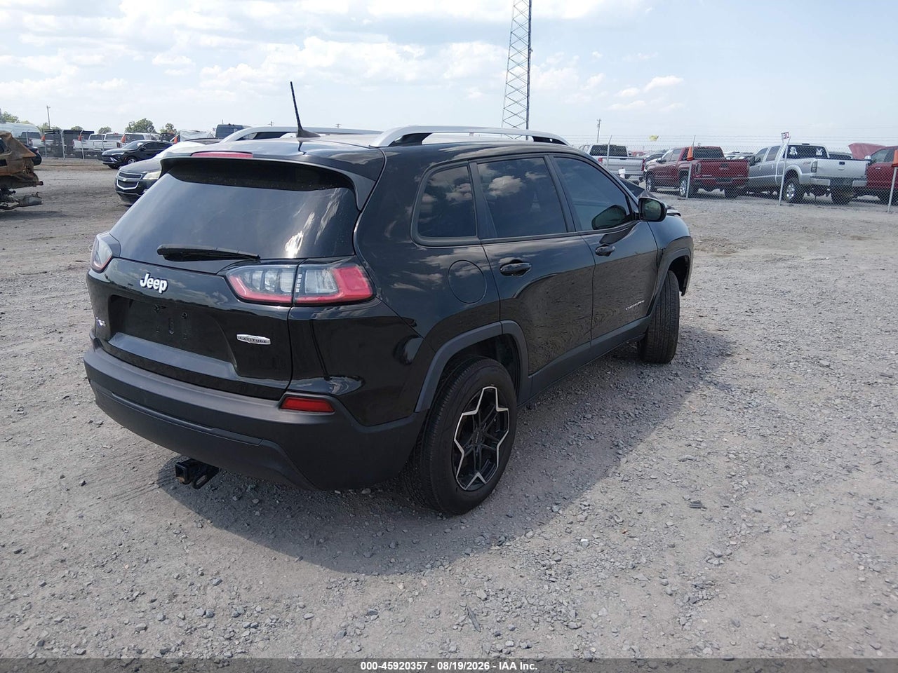 2020 JEEP CHEROKEE LATITUDE 4X4 · 4/11