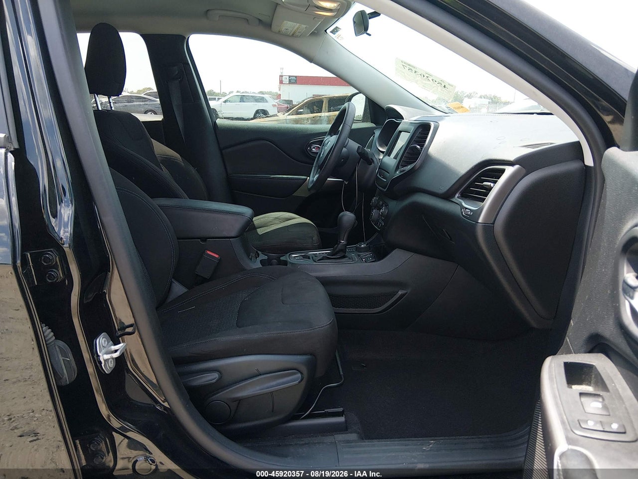 2020 JEEP CHEROKEE LATITUDE 4X4 · 5/11
