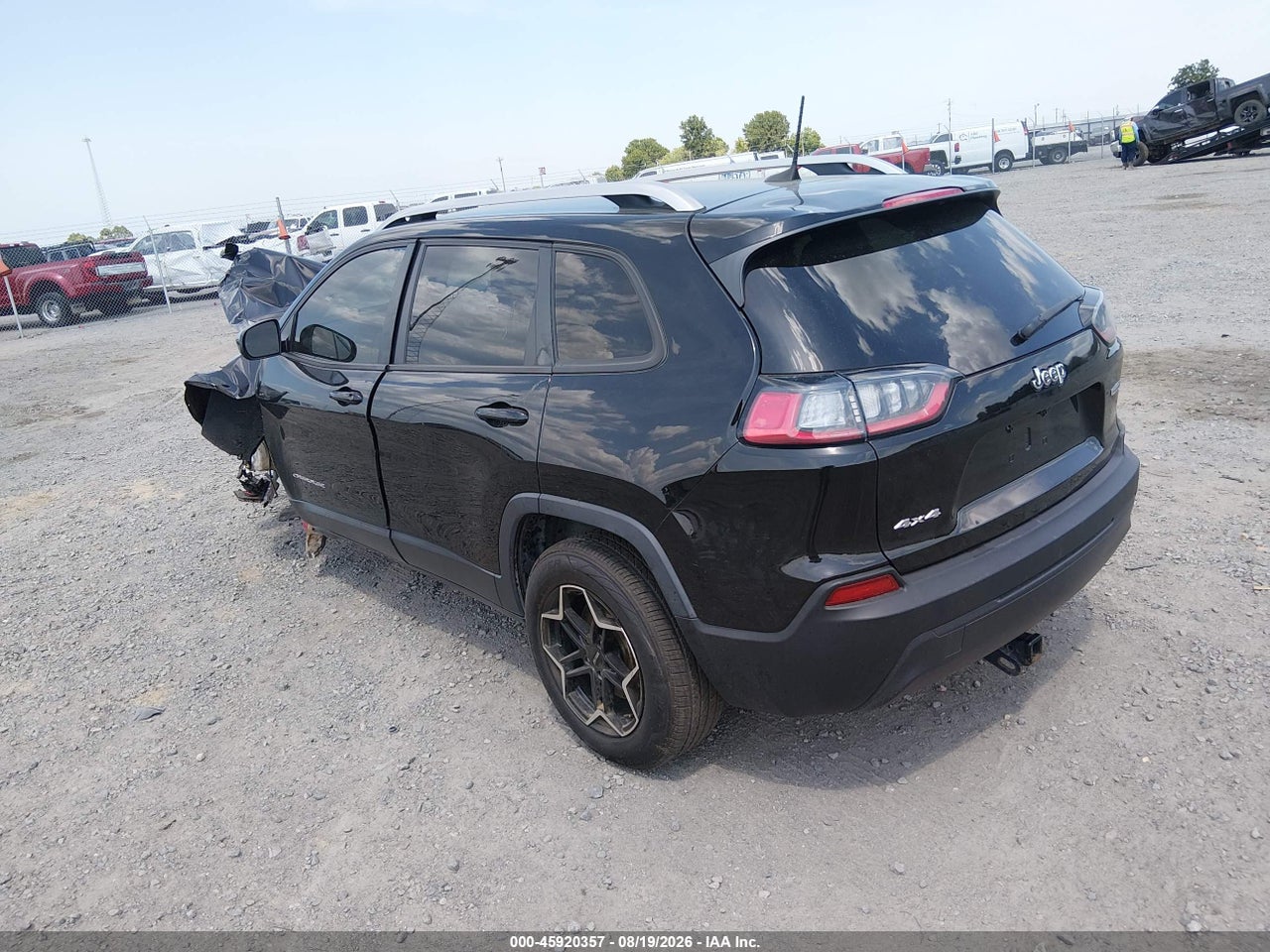 2020 JEEP CHEROKEE LATITUDE 4X4 · 3/11