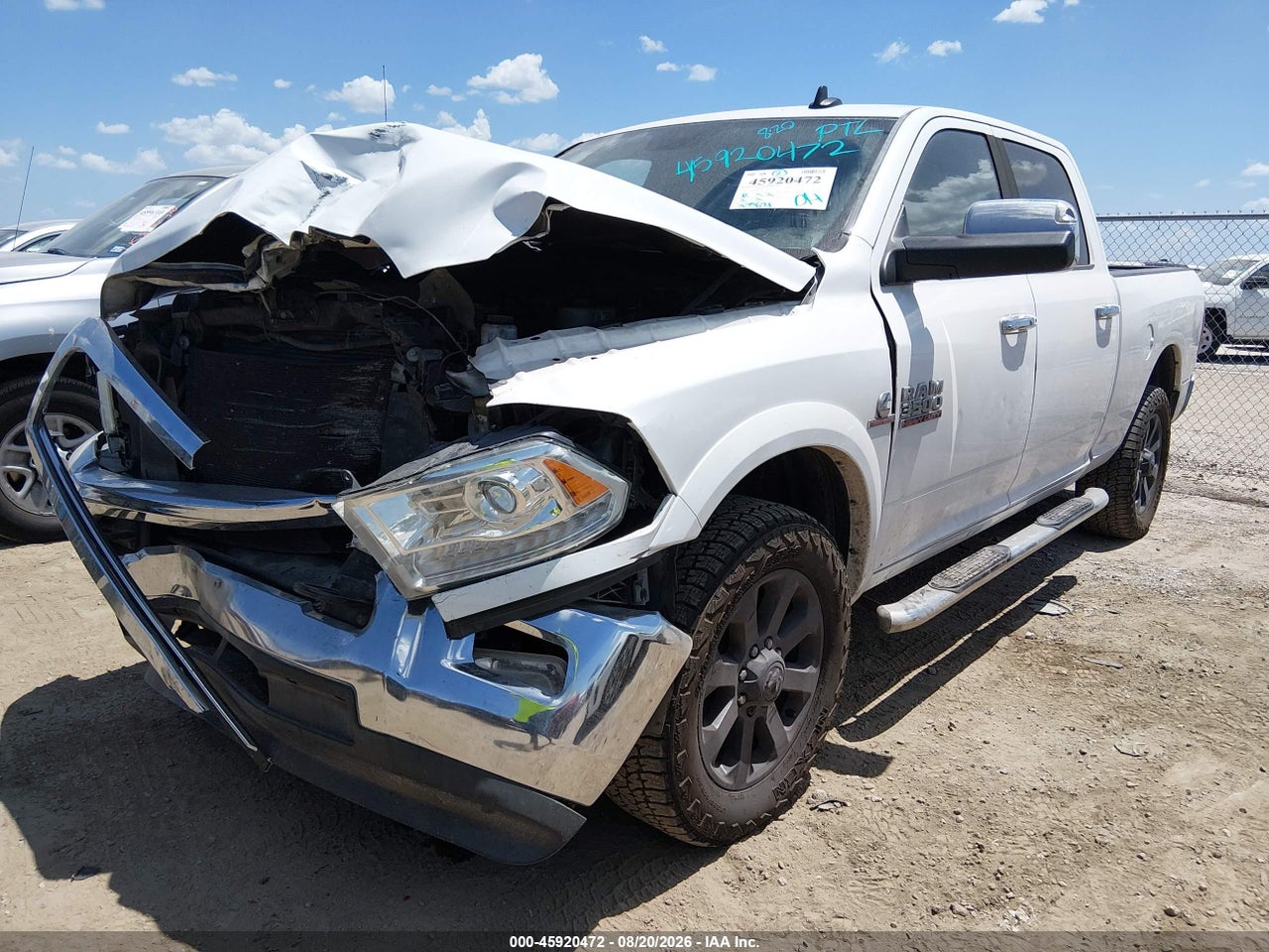 2013 RAM 3500 LARAMIE · 2/4