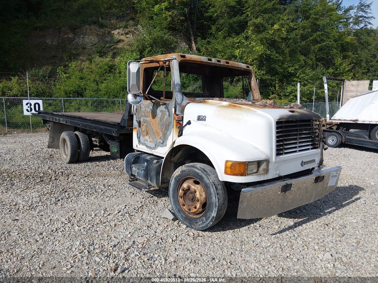 1998 INTERNATIONAL 4000 4700