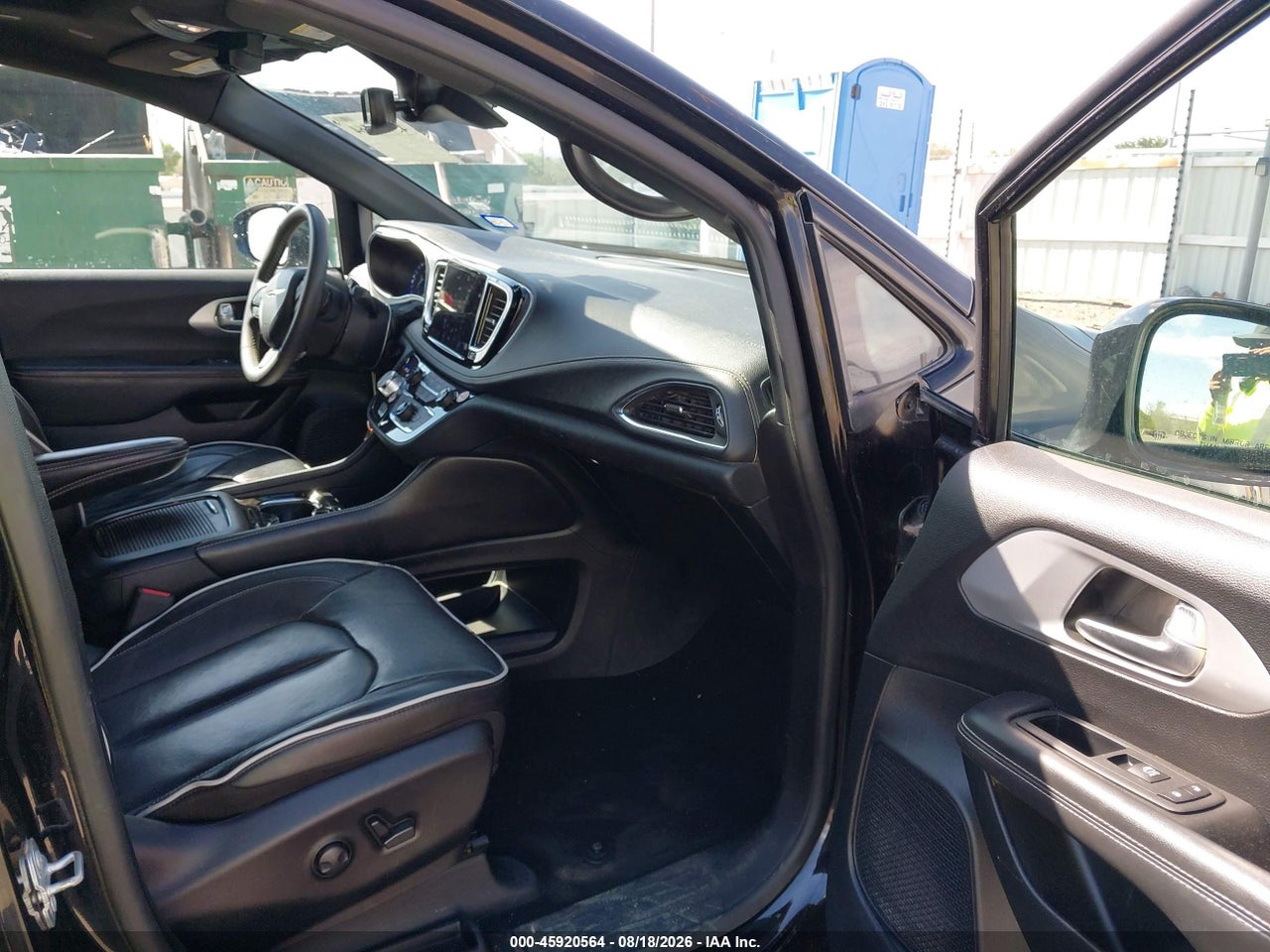 2025 CHRYSLER PACIFICA LIMITED · 5/11