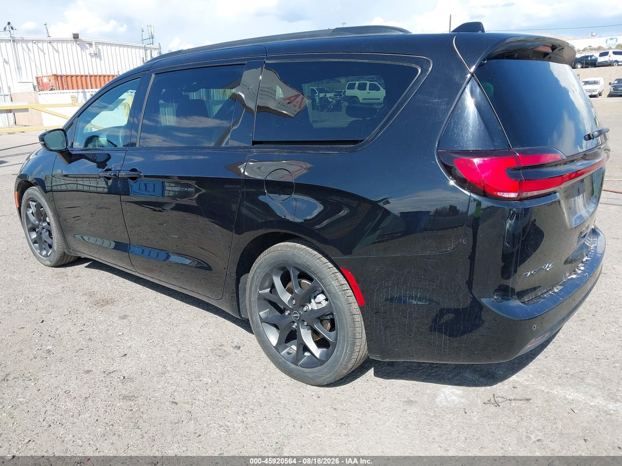 2025 CHRYSLER PACIFICA LIMITED · 3/11