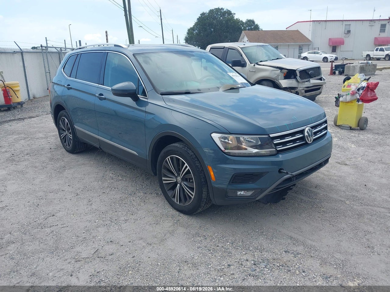 3VV3B7AX4KM****** · 2019 VOLKSWAGEN TIGUAN 2.0T SE/2.0T SEL/2.0T SEL R-LINE/2.0T SEL R-LINE BLACK