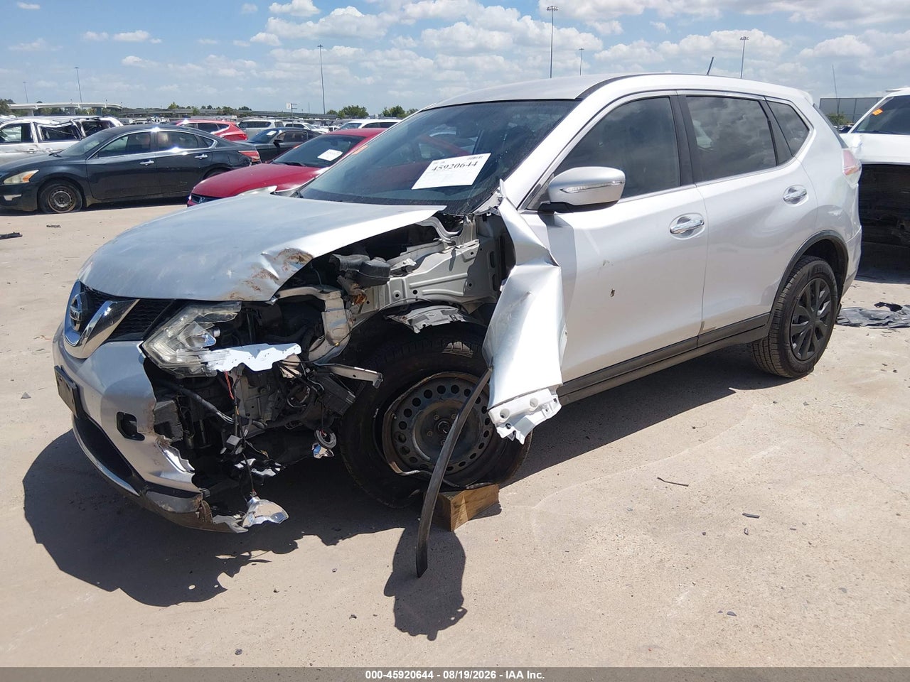 2015 NISSAN ROGUE S · 2/10