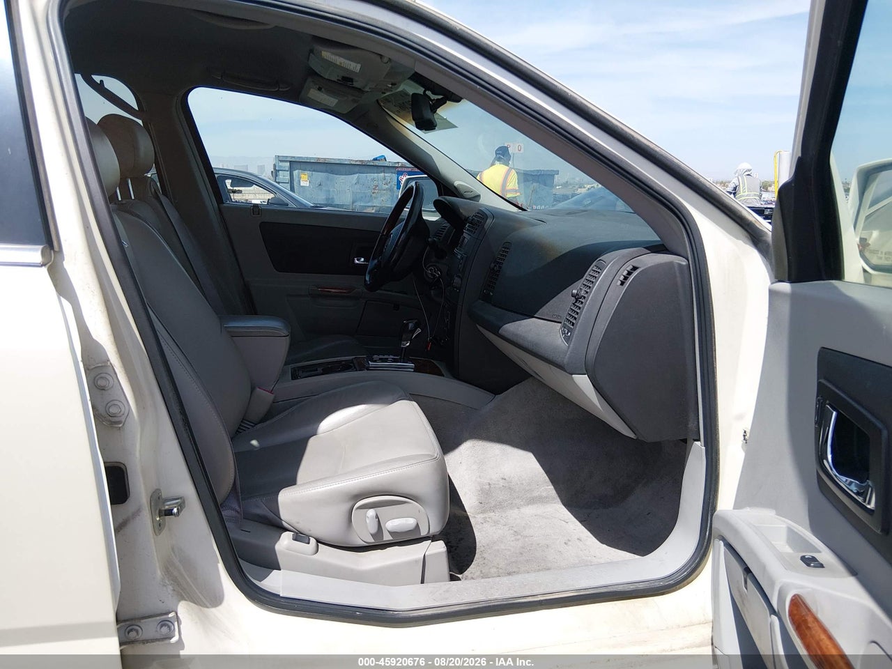 2004 CADILLAC SRX V8 · 5/11