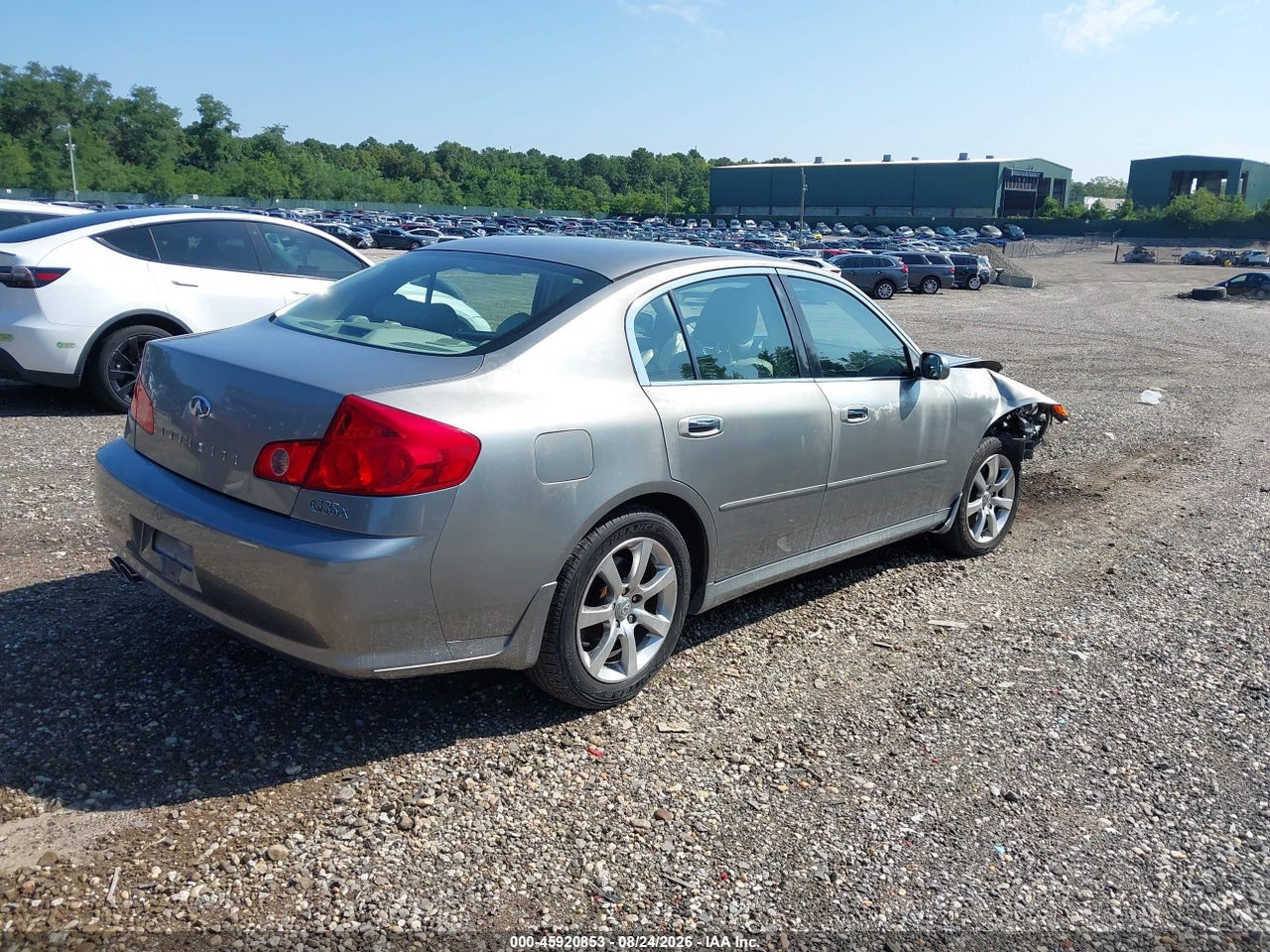 2006 INFINITI G35X · 4/11