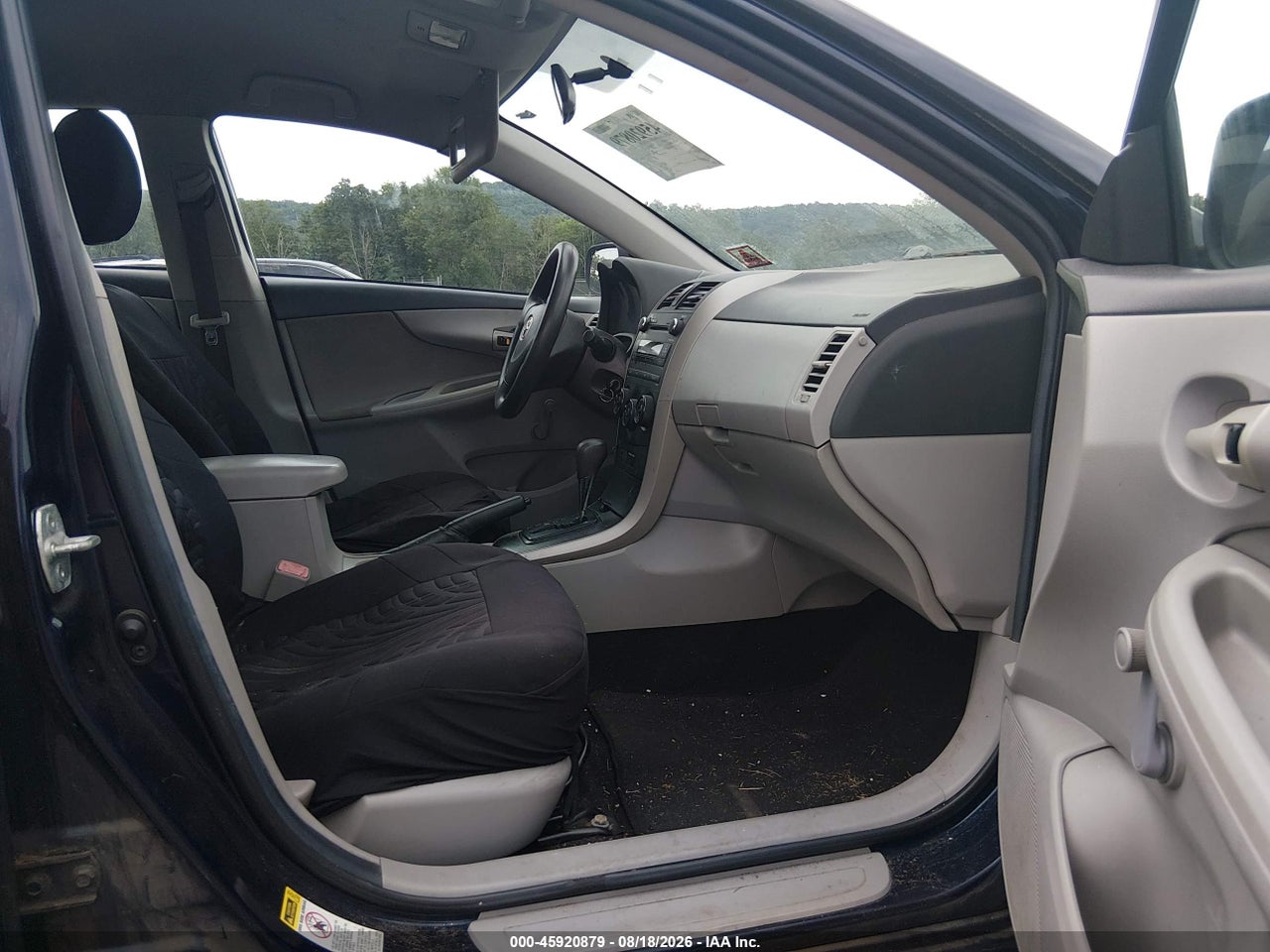 2011 TOYOTA COROLLA   · 5/11