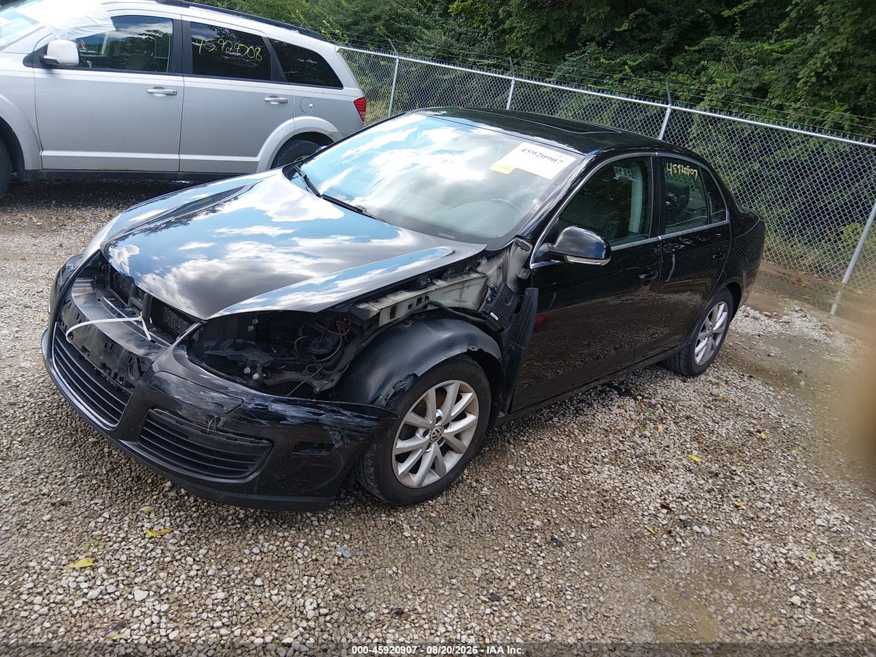 2010 VOLKSWAGEN JETTA SE · 2/11