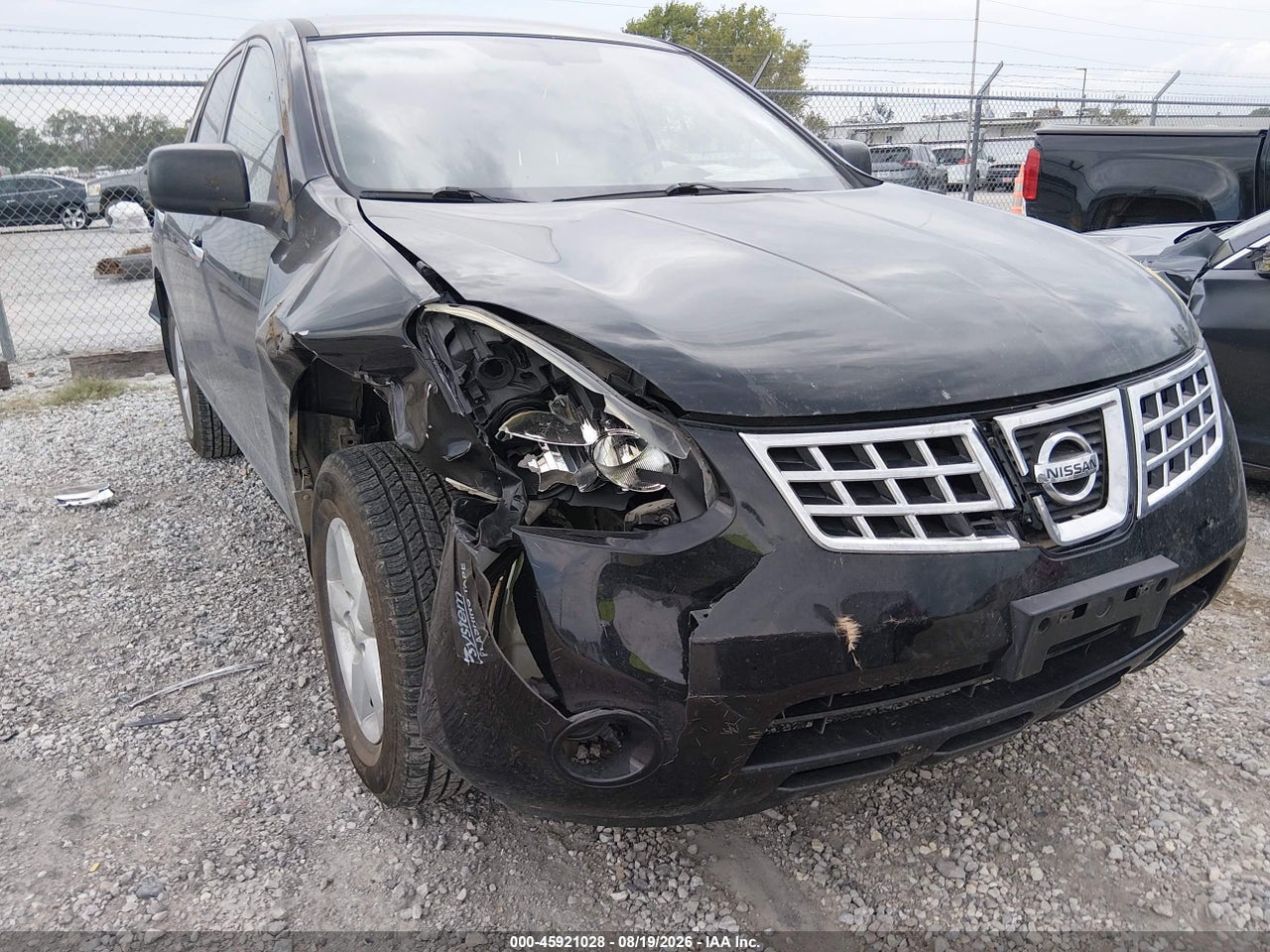 2010 NISSAN ROGUE S · 6/11