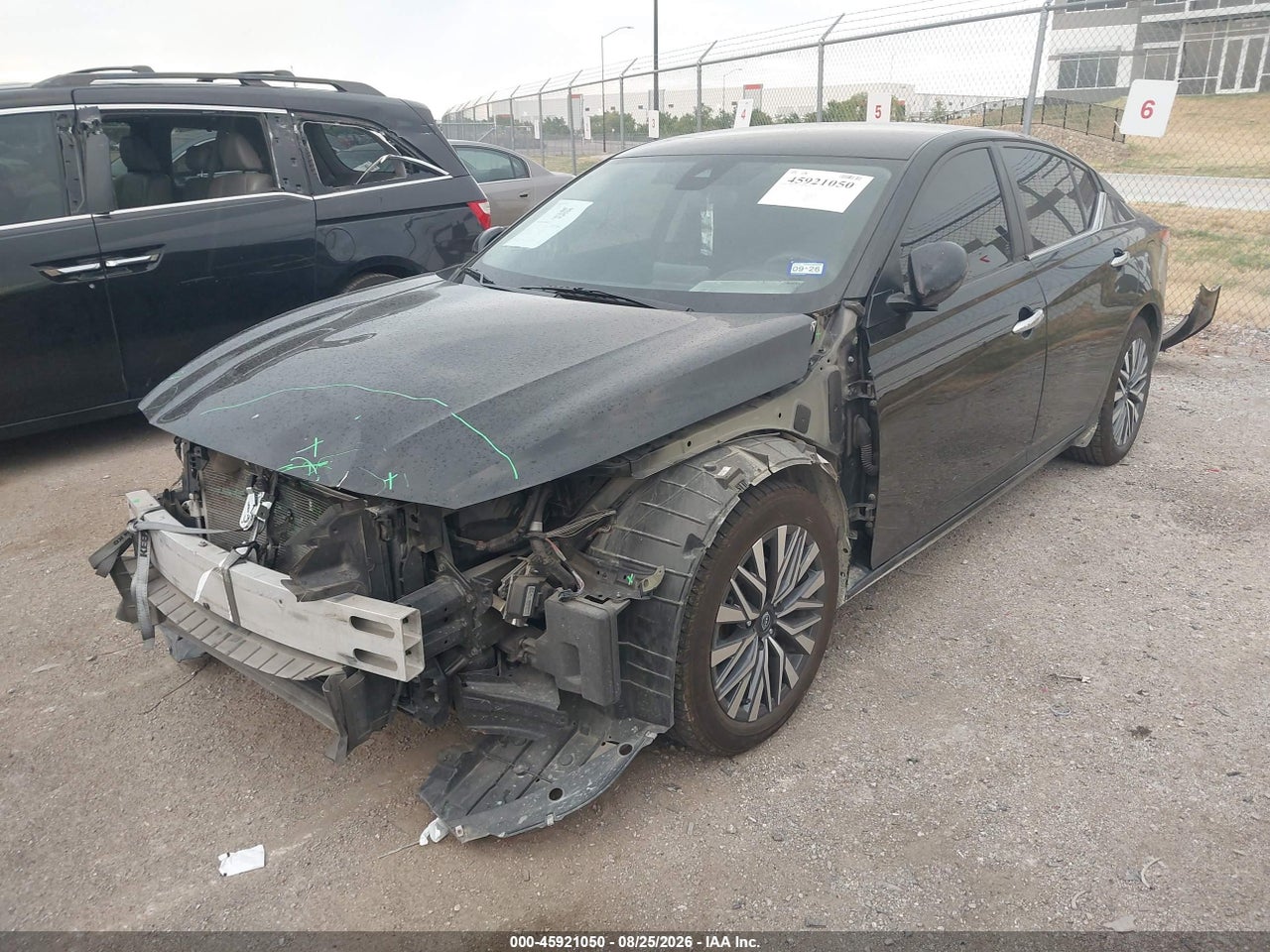 2023 NISSAN ALTIMA SV FWD · 2/11