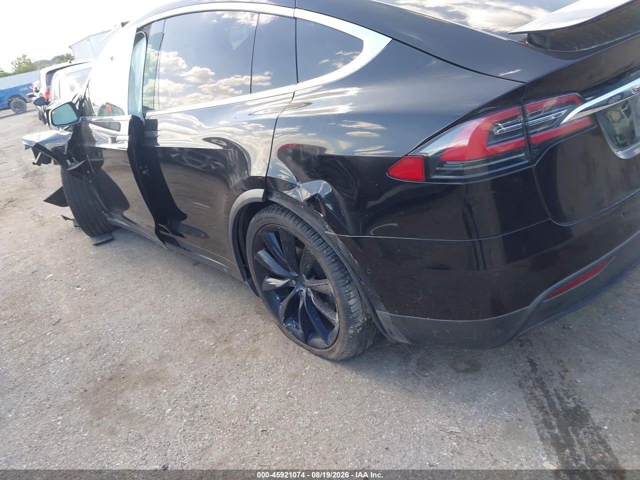 2020 TESLA MODEL X LONG RANGE DUAL MOTOR ALL-WHEEL DRIVE/LONG RANGE PLUS DUAL MOTOR ALL-WHEEL DRIVE · 3/9