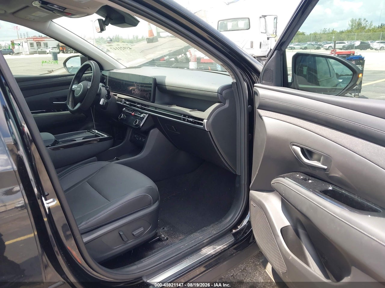 2025 HYUNDAI TUCSON LIMITED · 5/11