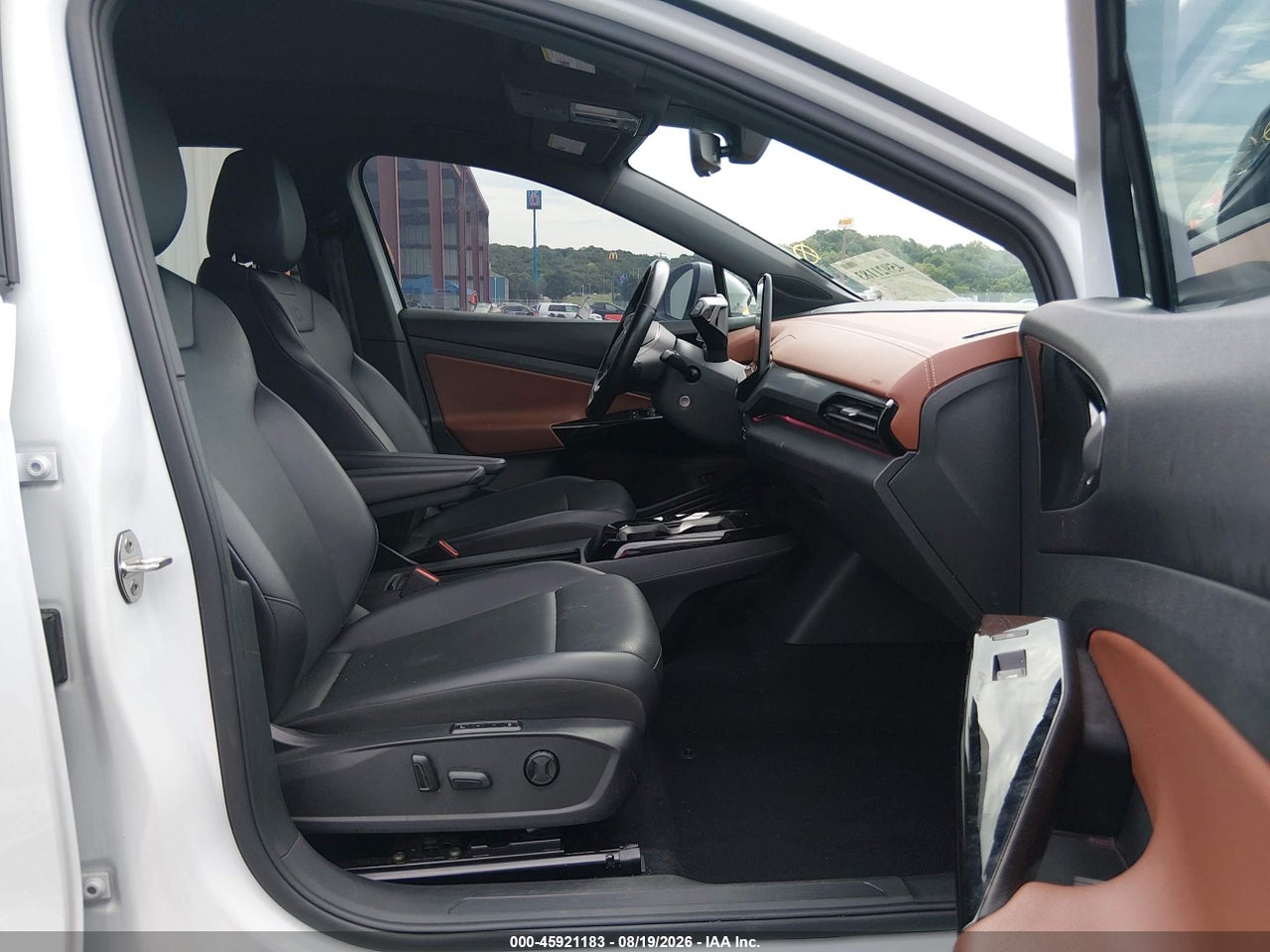 2021 VOLKSWAGEN ID.4 PRO S · 5/11