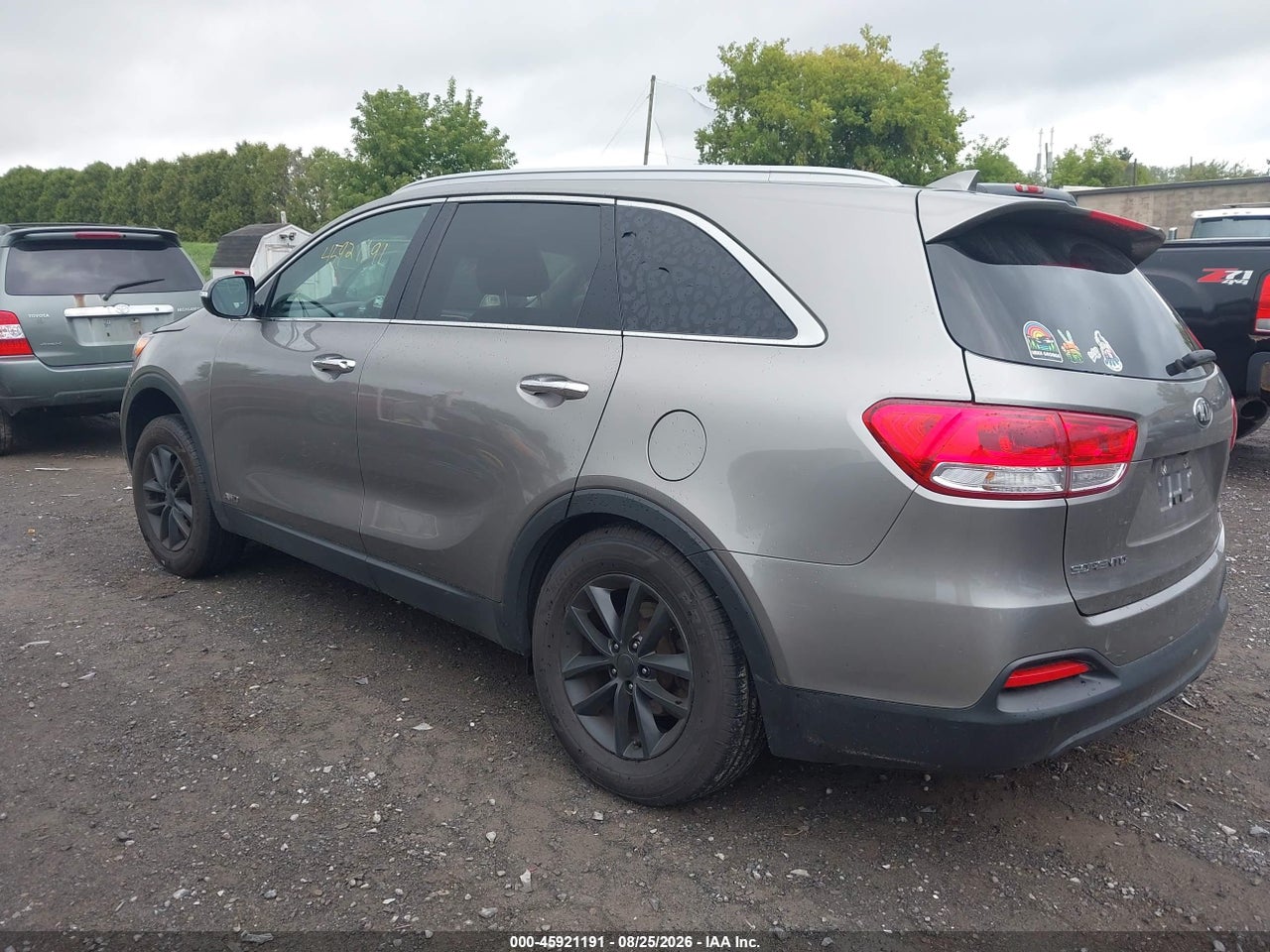 2018 KIA SORENTO 2.4L LX · 3/11