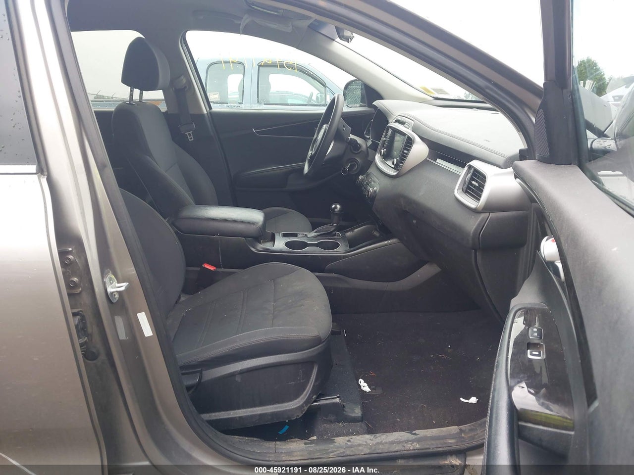 2018 KIA SORENTO 2.4L LX · 5/11