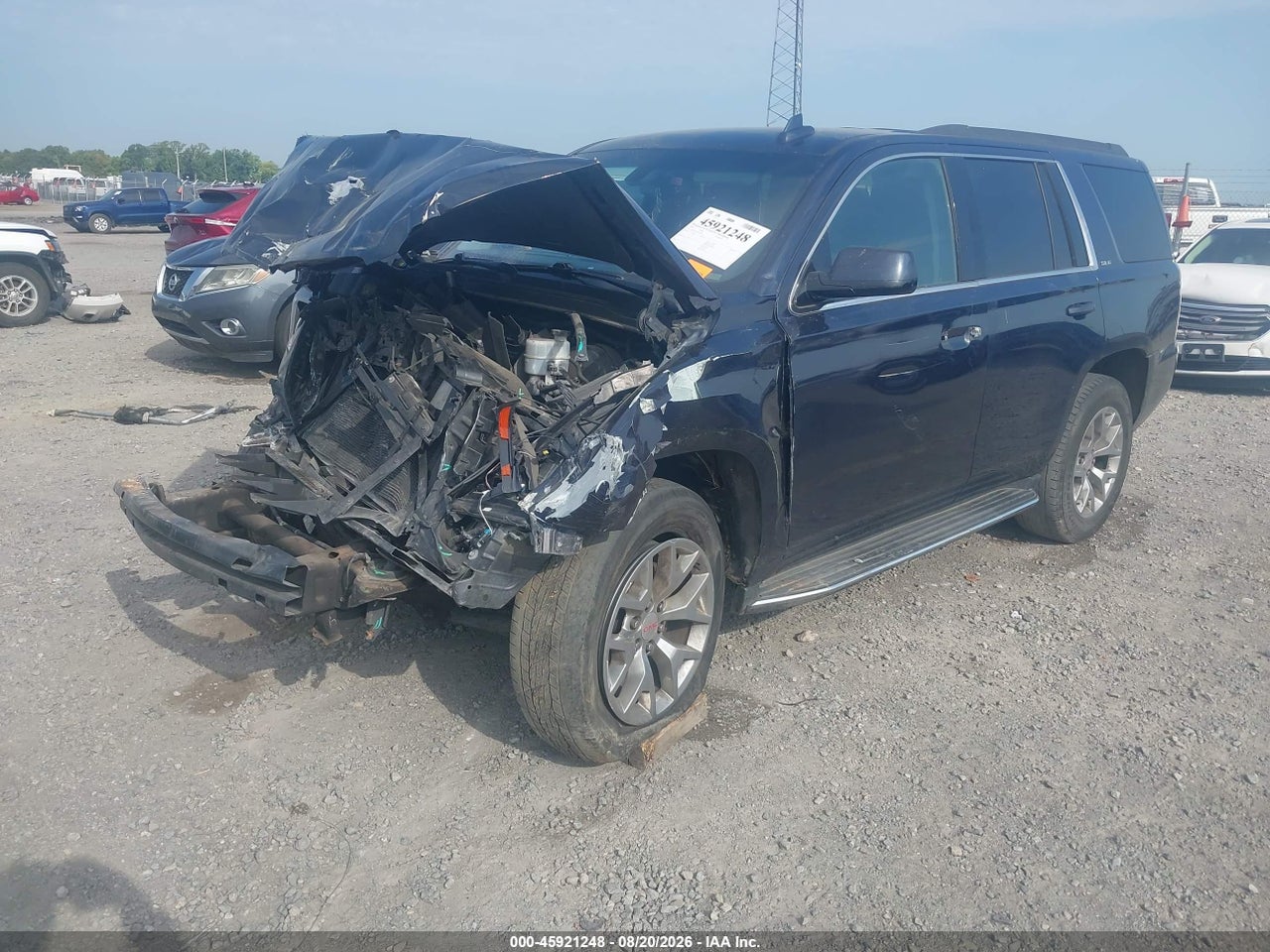2018 GMC YUKON SLE · 2/10