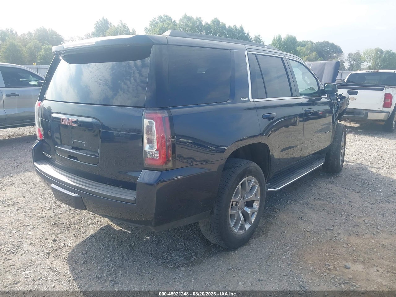 2018 GMC YUKON SLE · 4/10