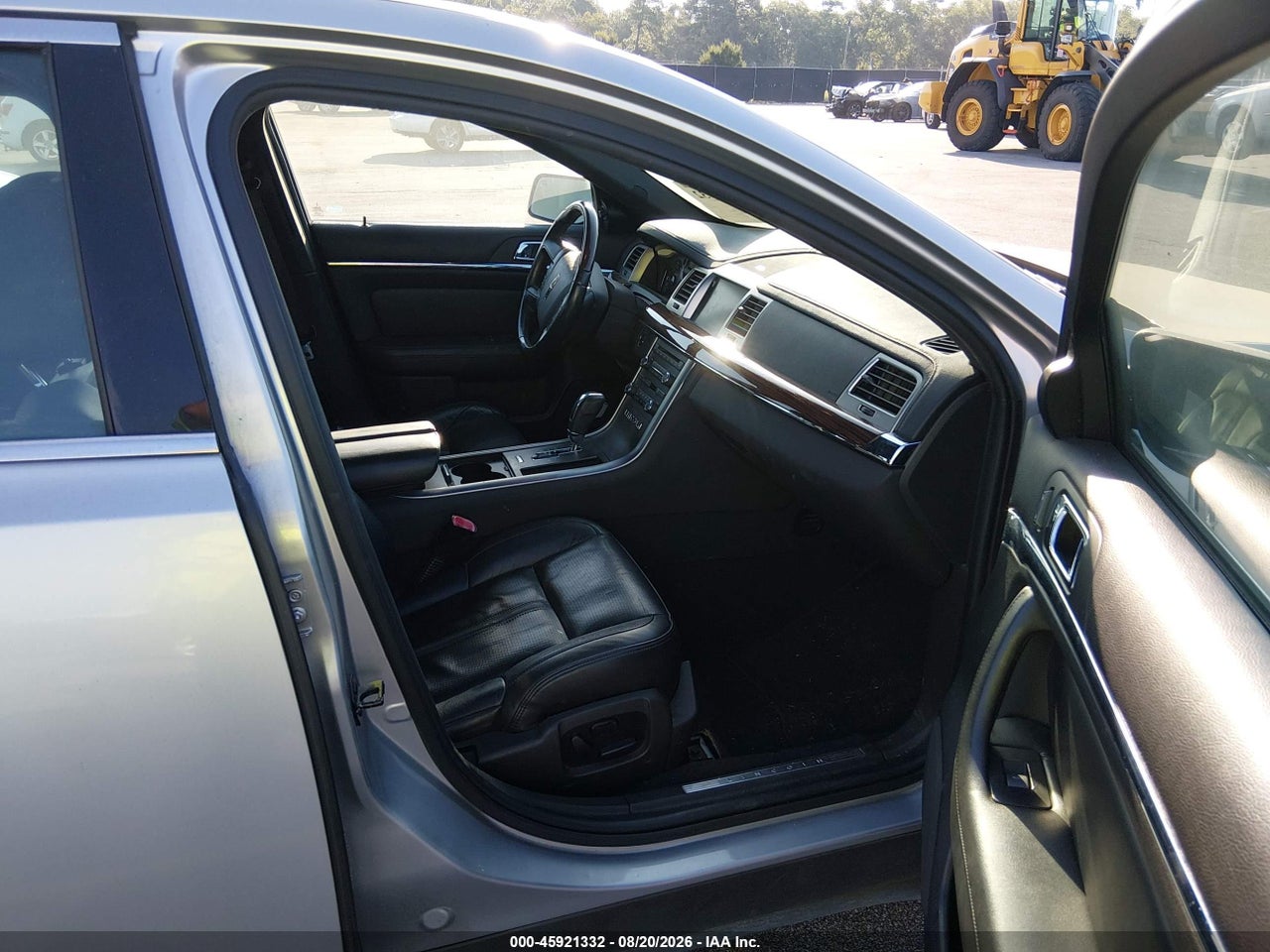 2009 LINCOLN MKS · 5/11