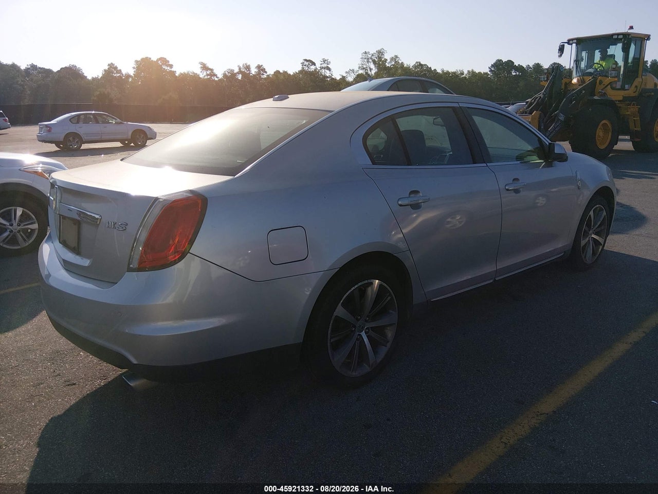 2009 LINCOLN MKS · 4/11