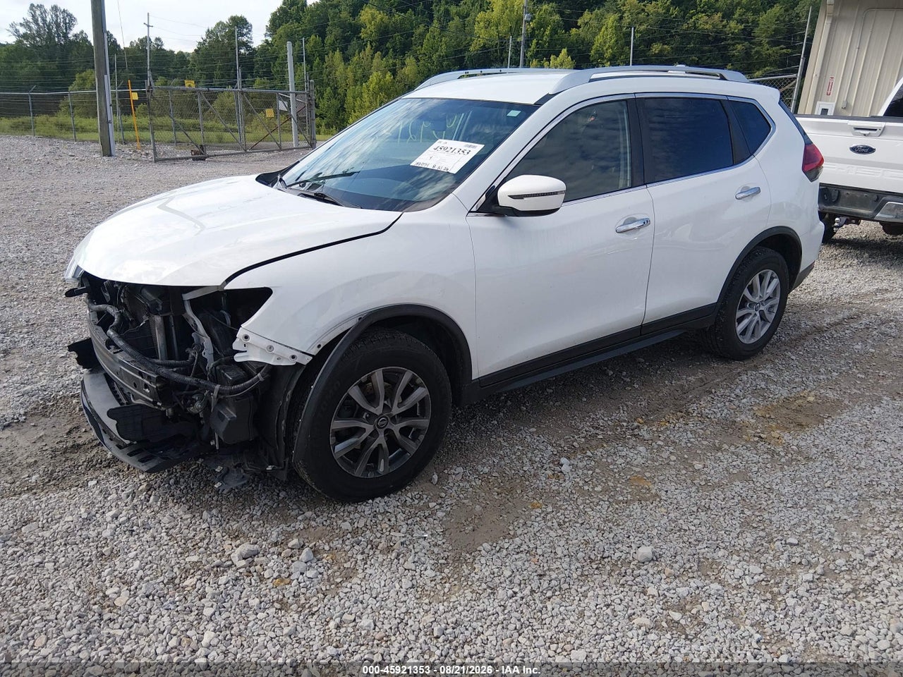 2017 NISSAN ROGUE SV · 2/11