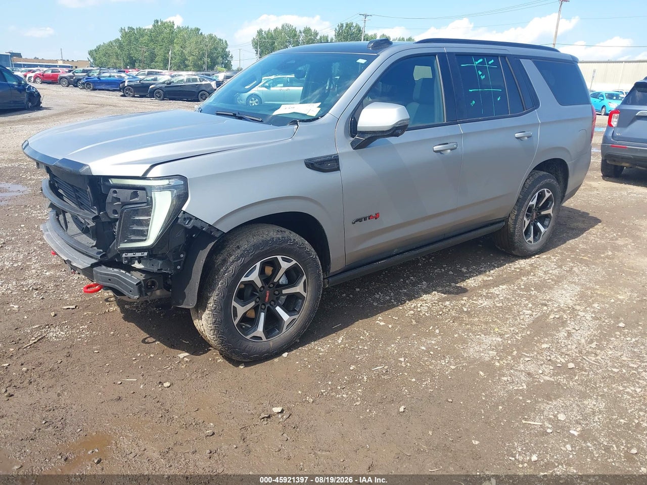 2025 GMC YUKON 4WD AT4 · 2/11