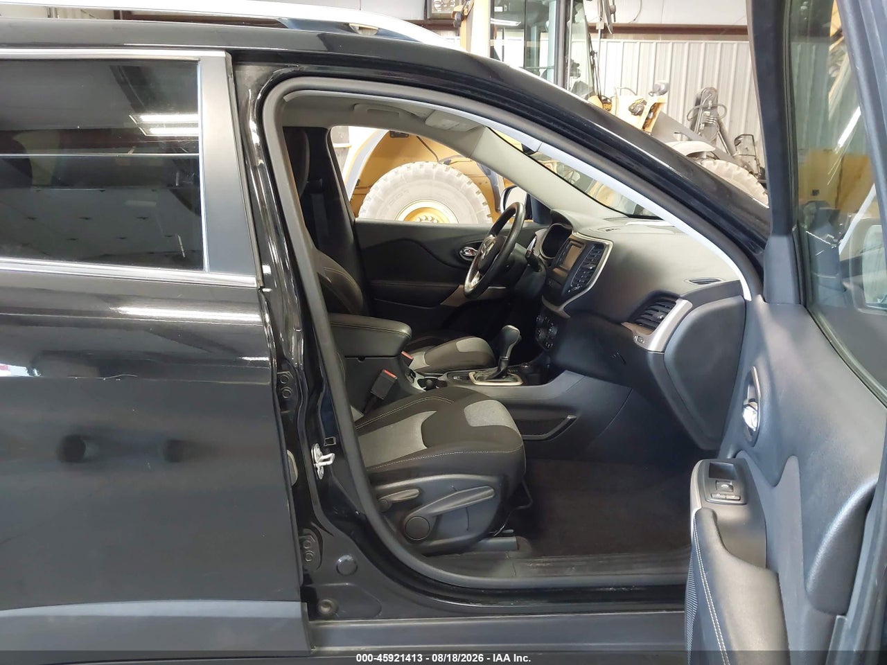 2018 JEEP CHEROKEE LATITUDE 4X4 · 5/11