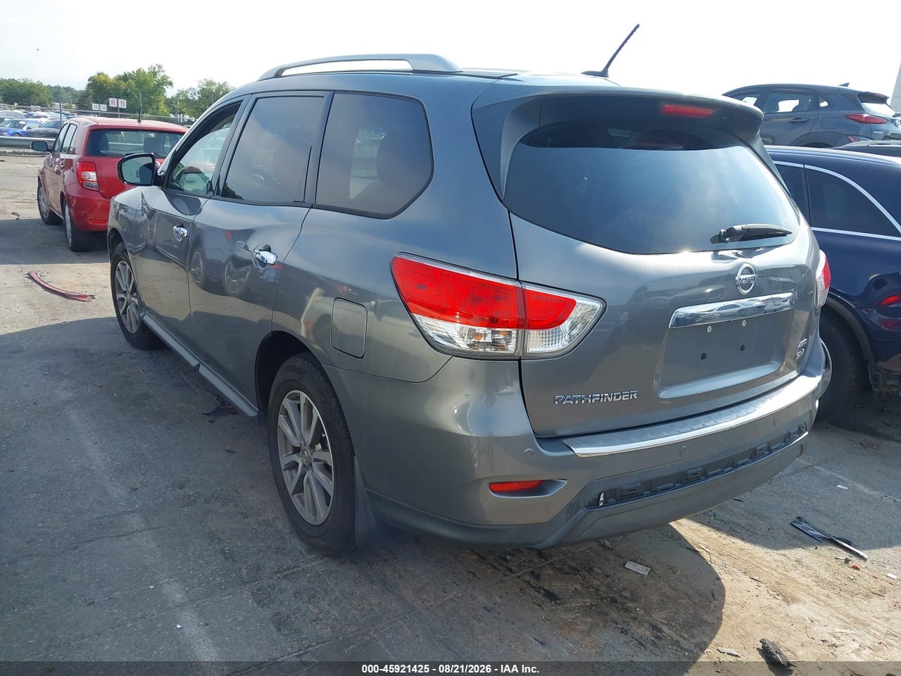 2015 NISSAN PATHFINDER SV · 3/11