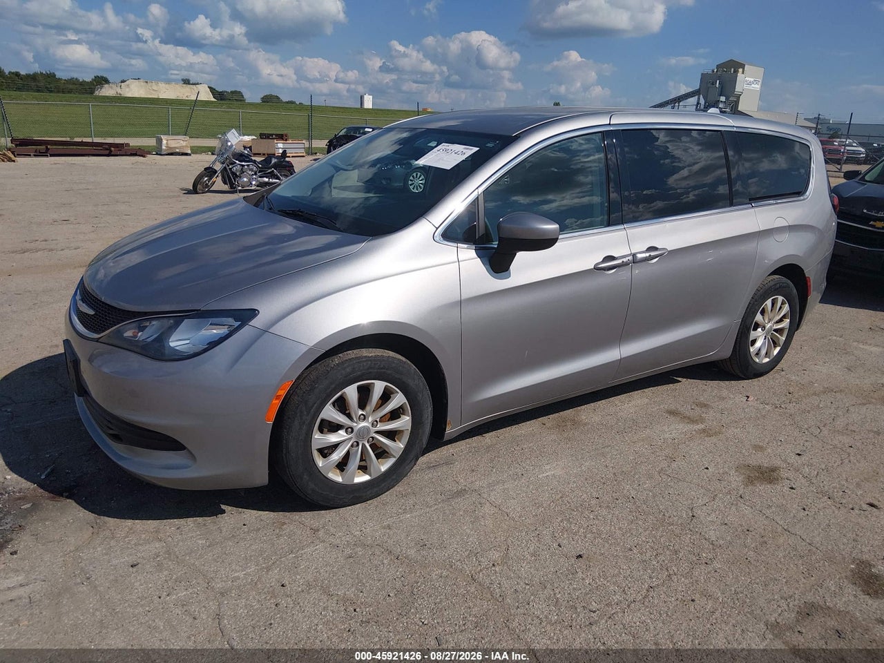 2017 CHRYSLER PACIFICA TOURING · 2/11