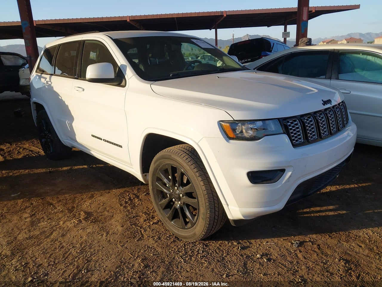 1C4RJEAG4KC****** · 2019 JEEP GRAND CHEROKEE ALTITUDE 4X2