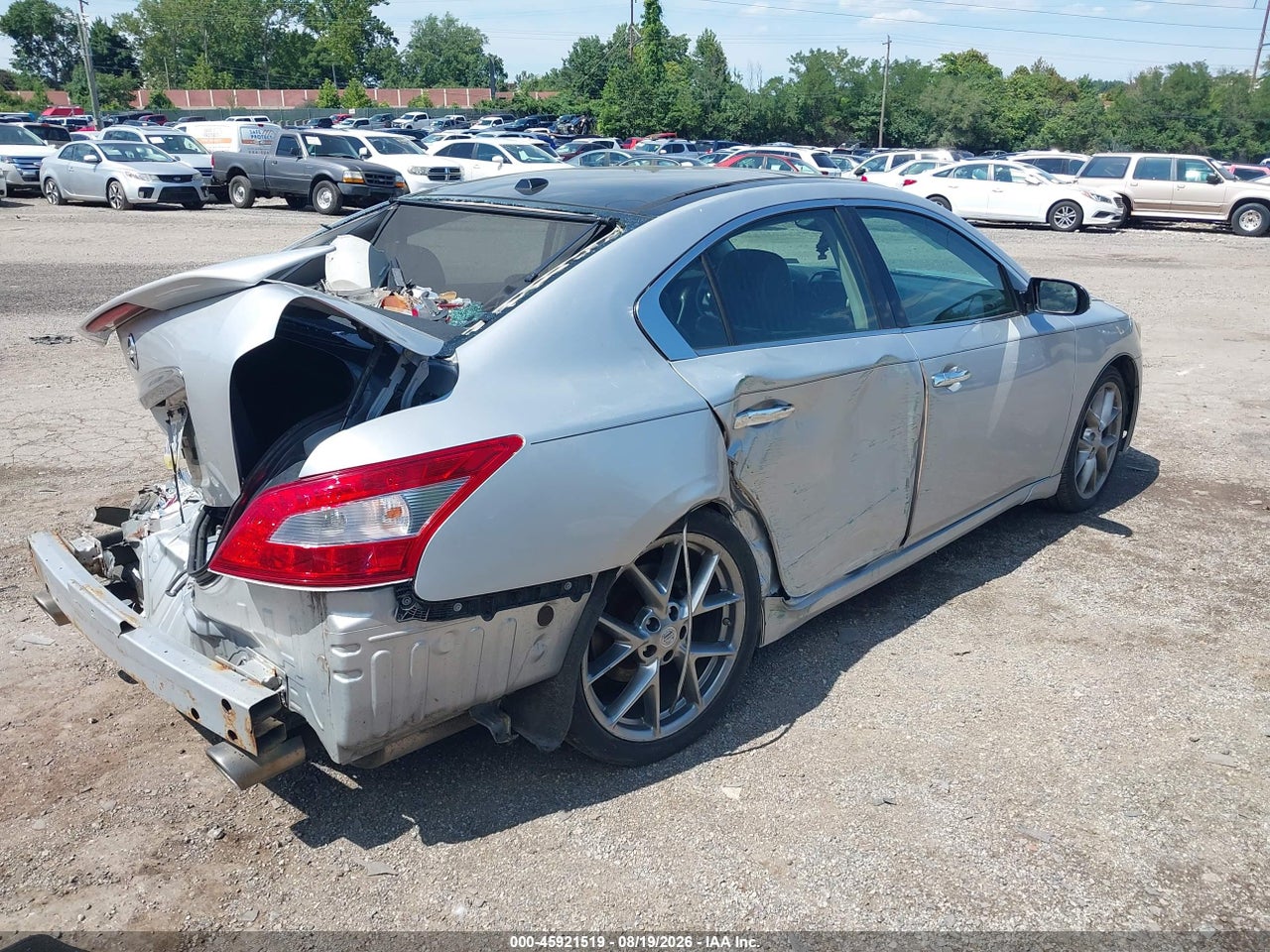 2011 NISSAN MAXIMA 3.5 SV · 4/10