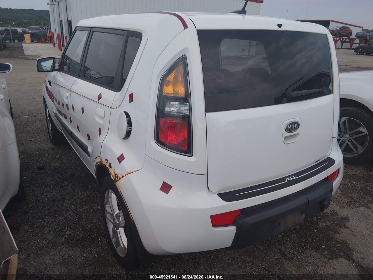 2010 KIA SOUL + · 3/11