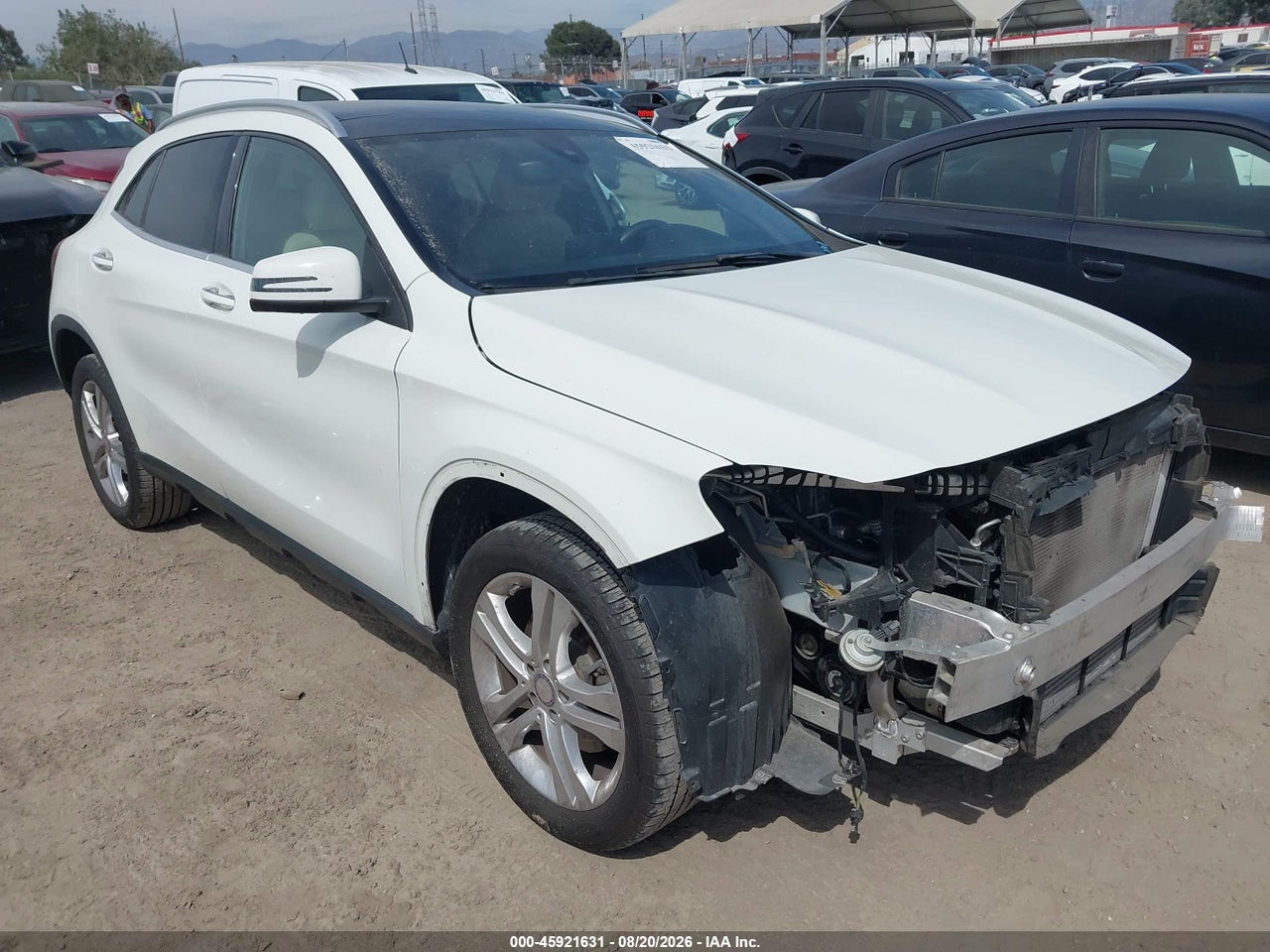 WDCTG4GBXHJ****** · 2017 MERCEDES-BENZ GLA 250 4MATIC