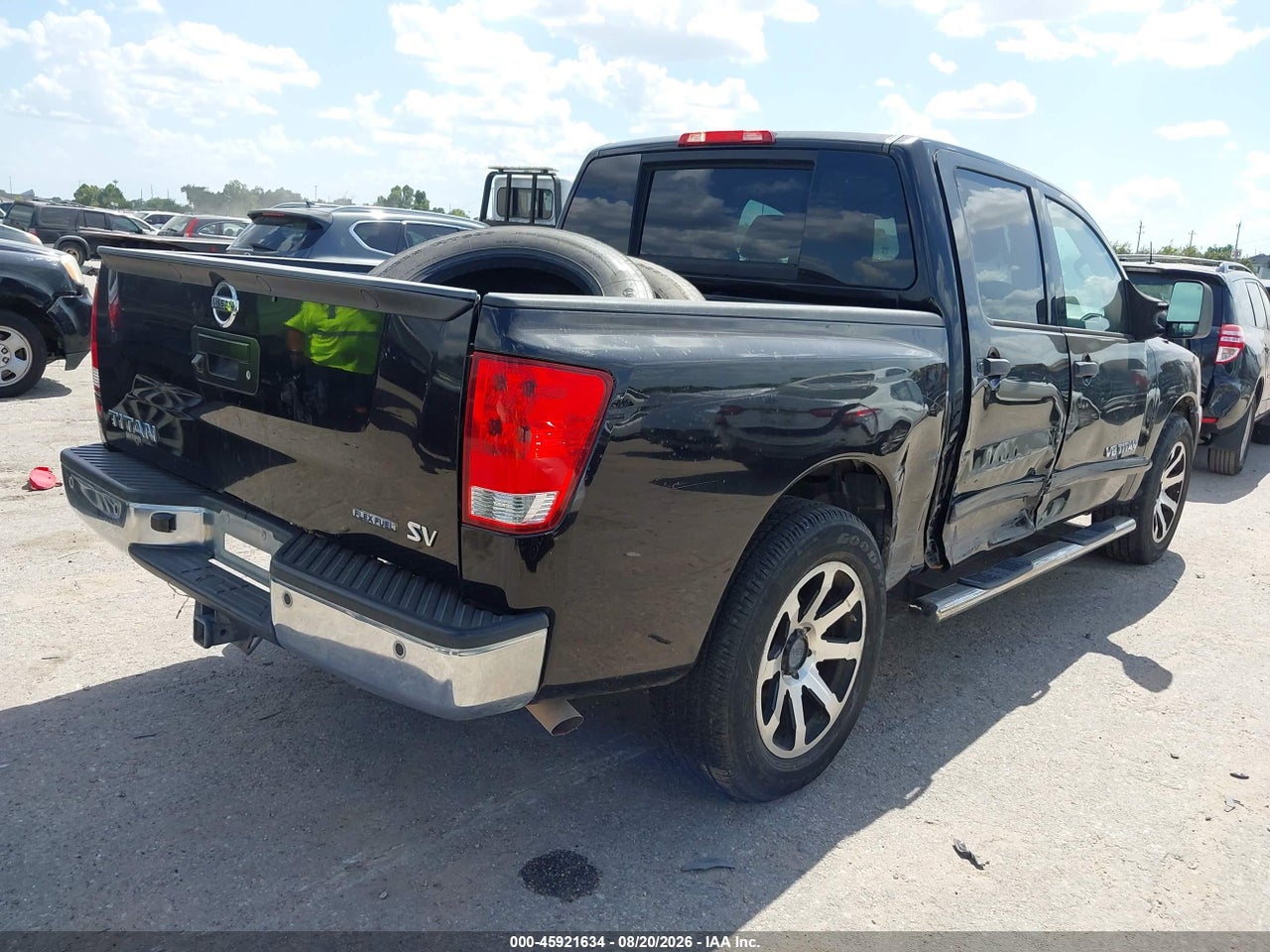 2013 NISSAN TITAN SV · 4/11